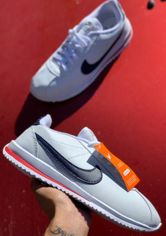 nike cortez lv