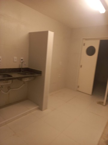 Sobrado para aluguel tem 320 metros quadrados com 5 quartos em Vitória - Salvador - BA - Foto 12