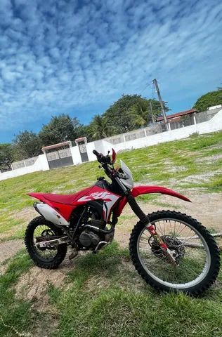 Nova Honda CRF 450L é moto de trilha para rodar na rua – Castelo MotoSport