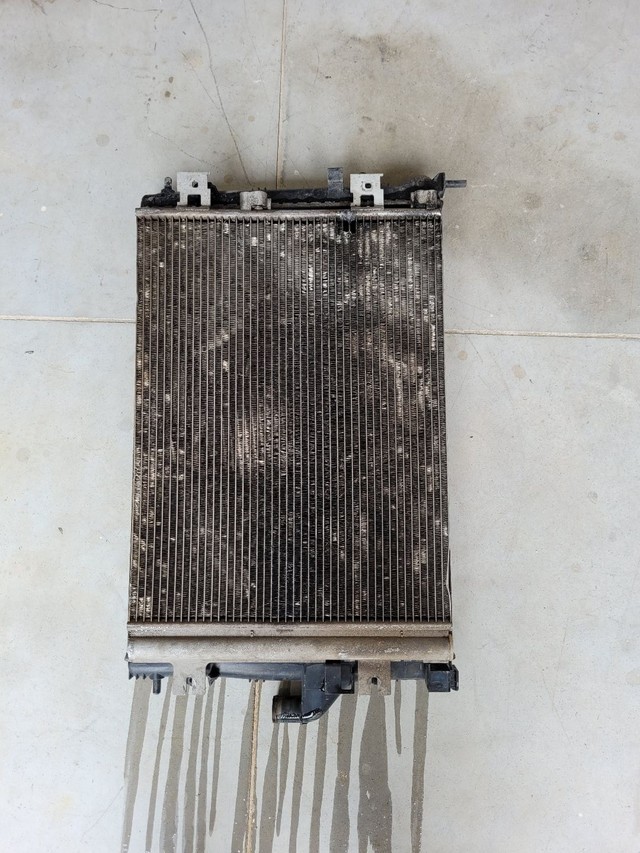 Radiador e condensador Renault Duster  16v 2011 2012 2013 2014 Original