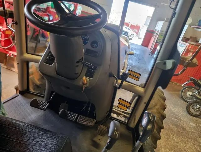 Trator Valtra BM 125i