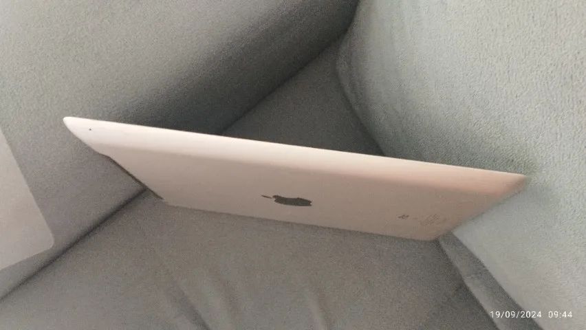 Ipad Wi-Fi celular 16GB Black/Preto  - Foto 6