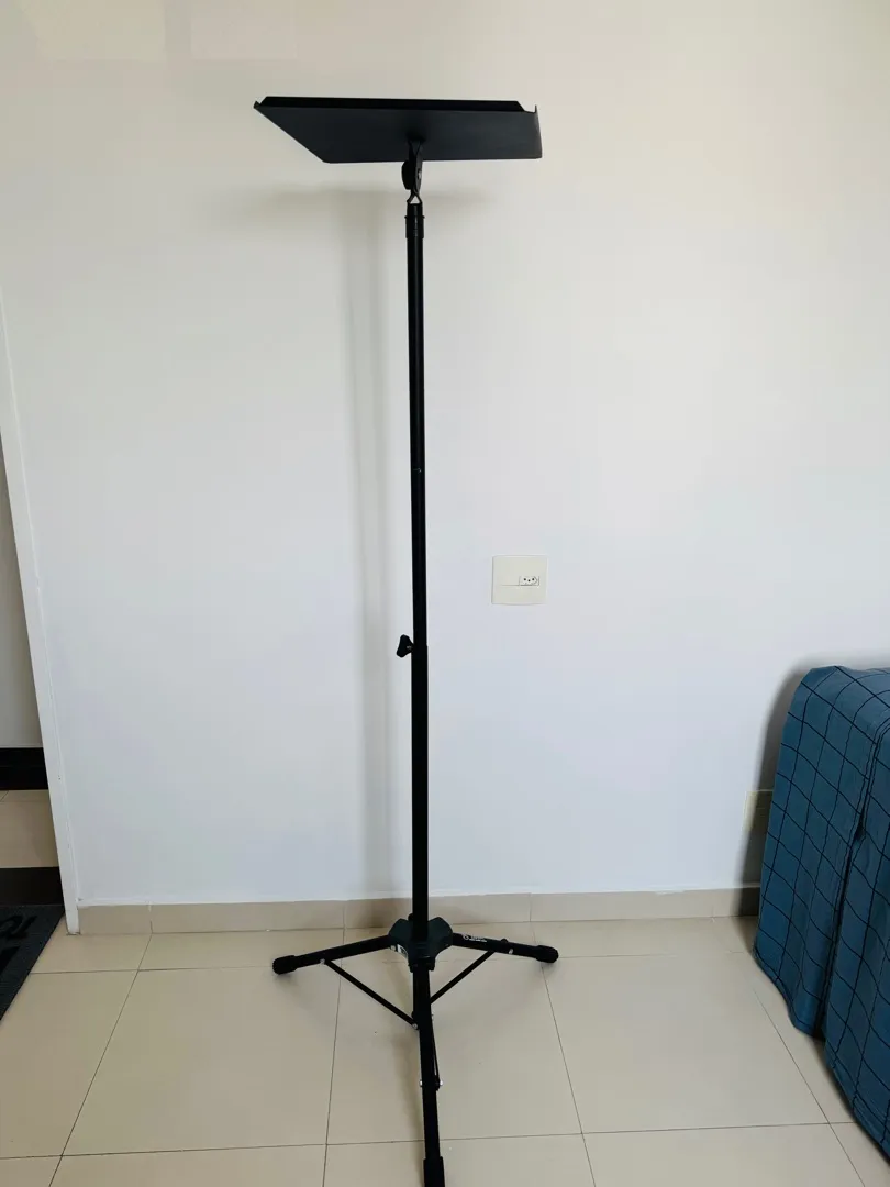 Suporte para Projetor/notebook/partirura Ajustável
