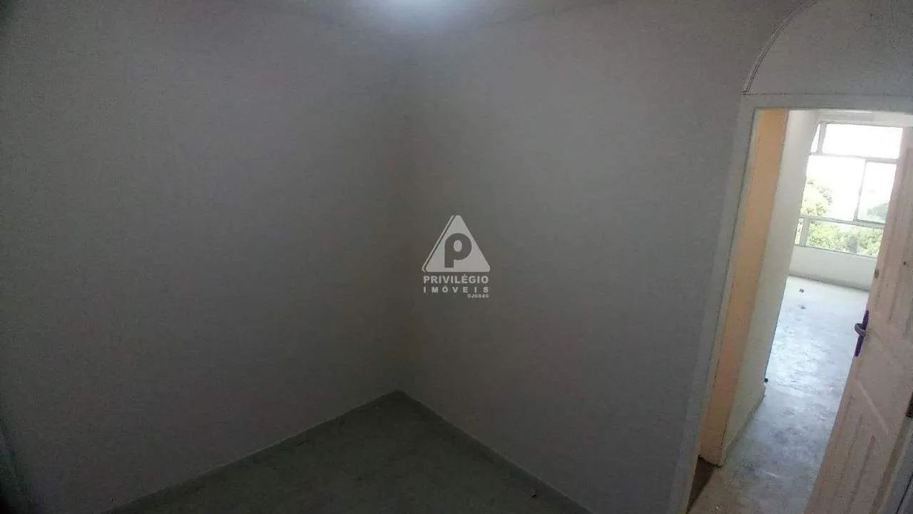 Sala Comercial de frete a Praça Saenz Pena. - Foto 11