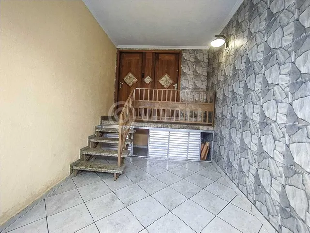 Casa de rua - / Residencial / Jardim Coronel Peroba