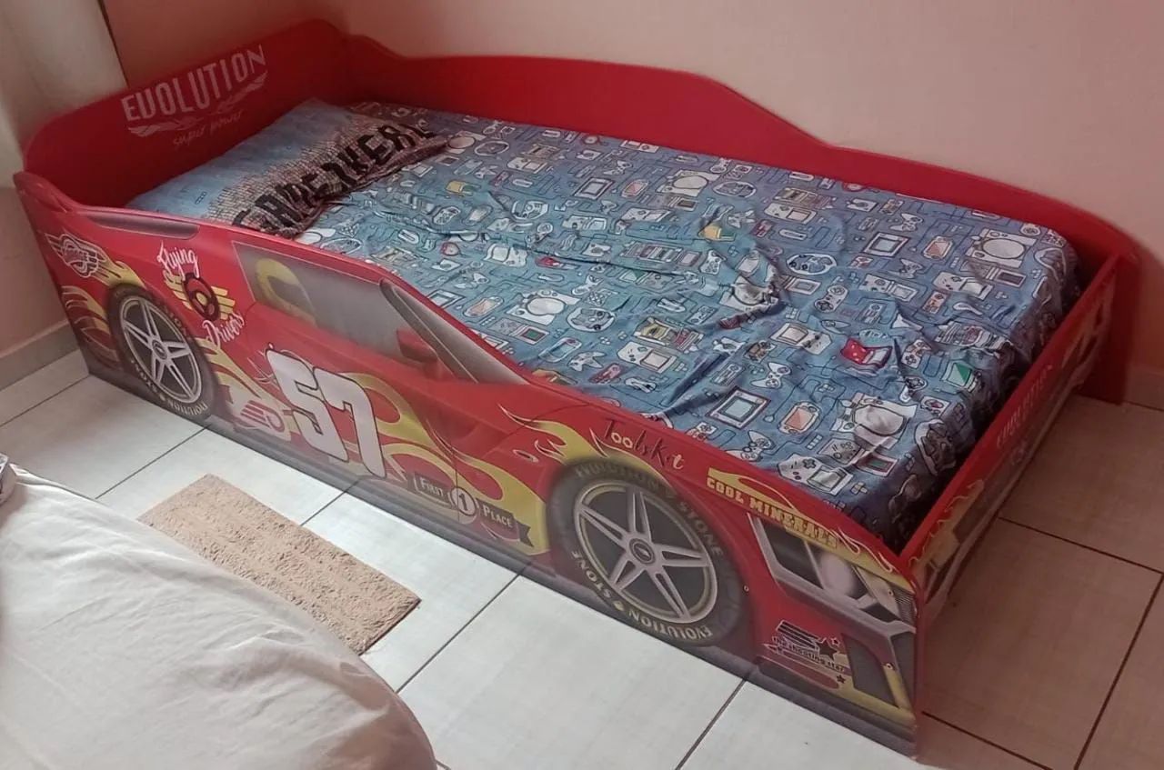 Cama Infantil Carrinho de Corrida
