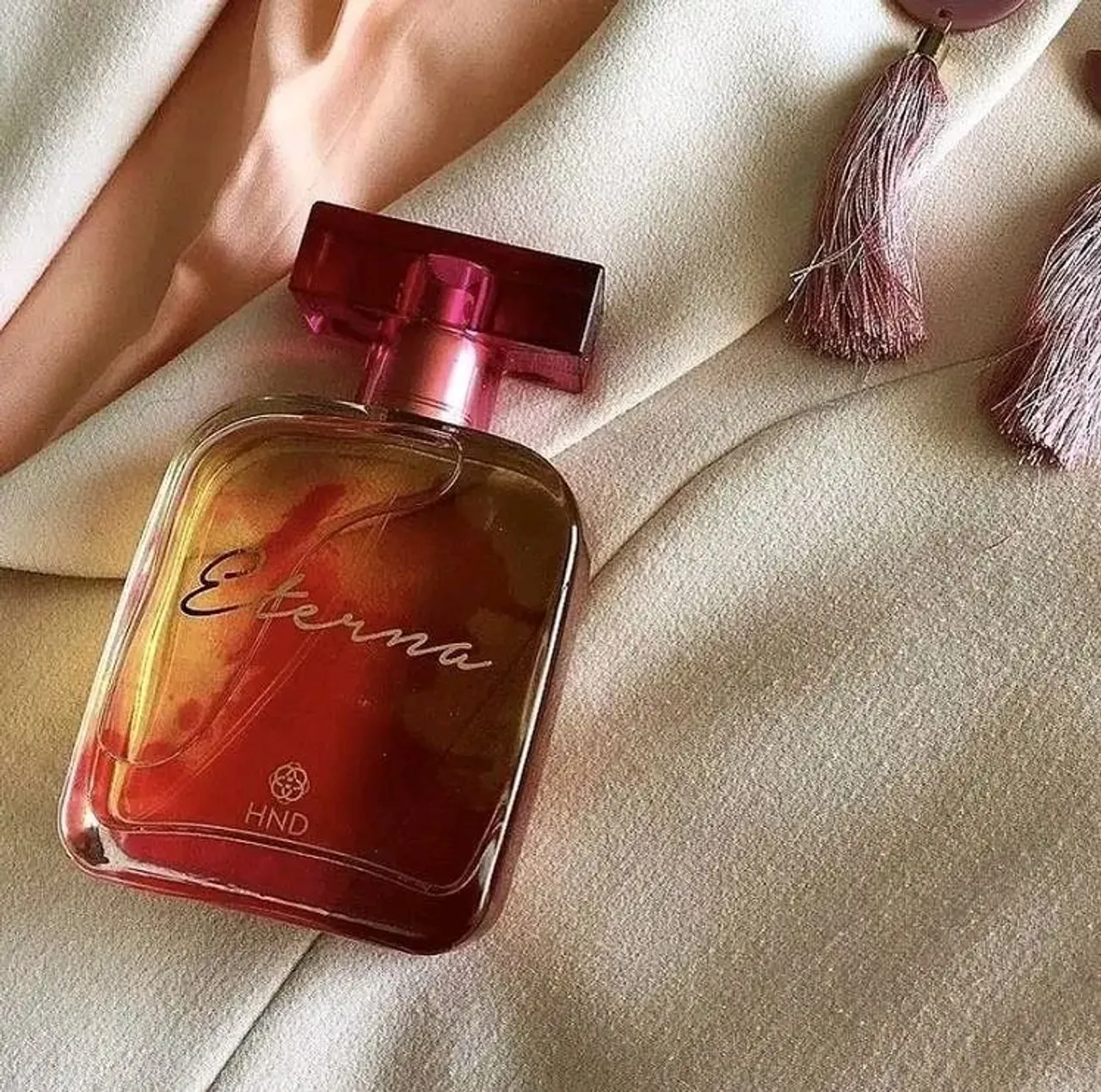 PERFUME ETERNA HINODE