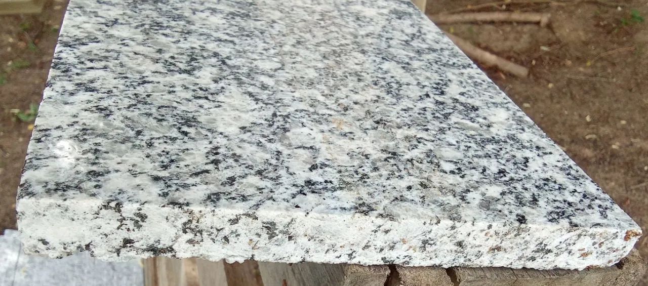 Promoção chapins pingadeiras granito cinza corumbazinho 