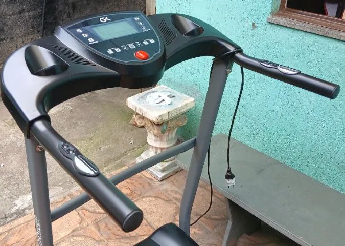 Até 4x sem juros - Esteira Elétrica Kikos (Serie Limitada Gugu Kuerten) 14 Km-C/Inclinação - Foto 3
