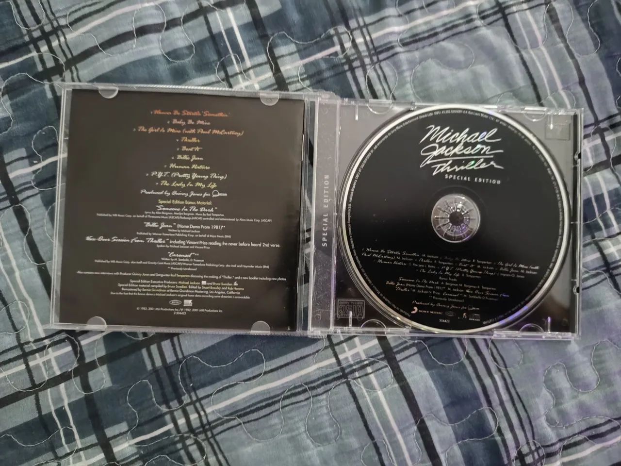 CD Michael Jackson - Thriller - Edição Especial - Foto 2