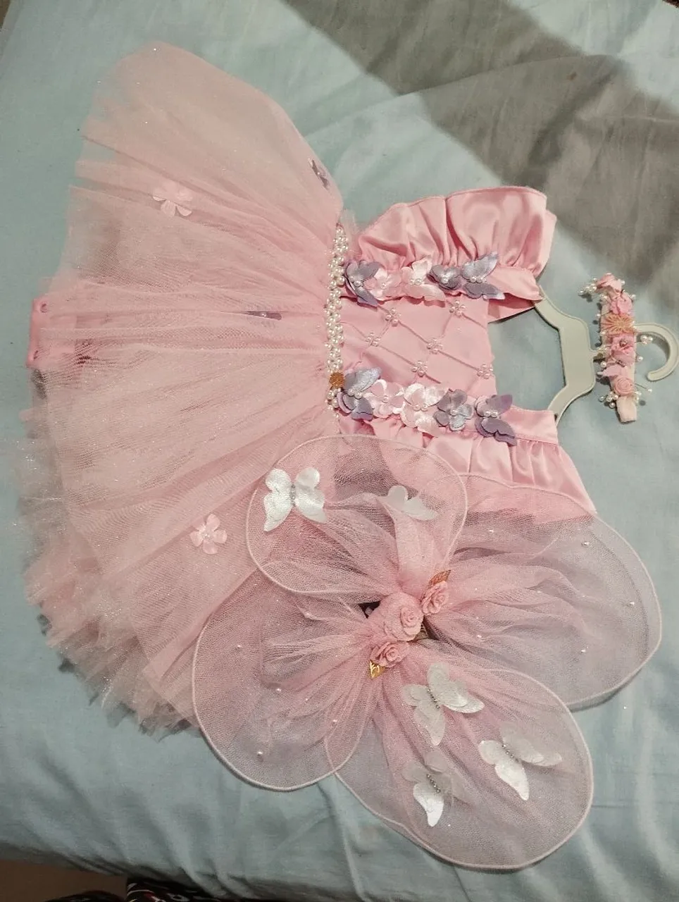 Vestido de Princesa com Asas de Borboleta