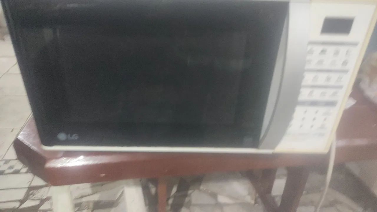 Micro-ondas LG  31 litros em ótimo estado