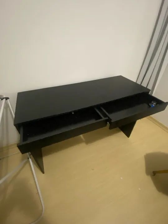 Mesa de Escritório Preta - Foto 2
