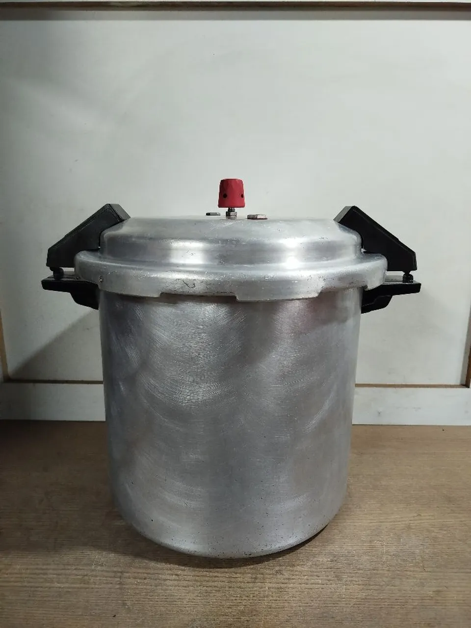 Panela de Pressão industrial rochedo 20 litros
