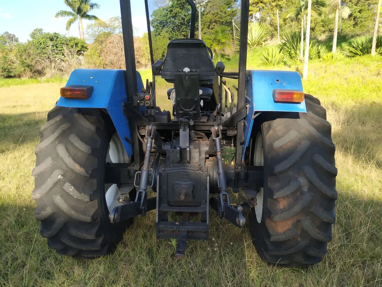 Trator New Holland TL 80 4X4  - Foto 5