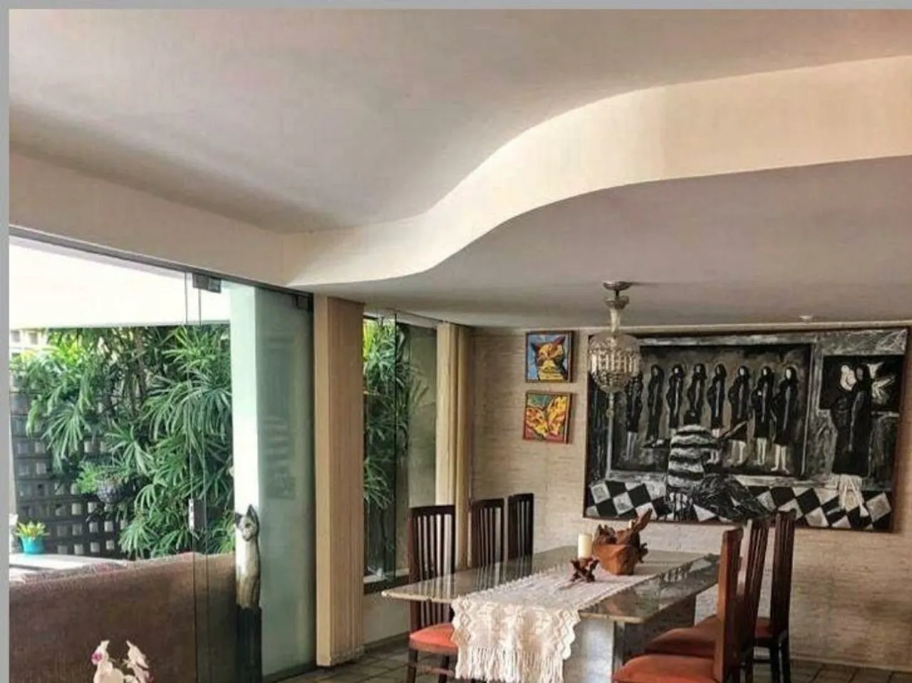 Poço - Casa - 05 Qtos / 04 Suítes - 02 Vagas - 451 m² - Nascente - Excelente localização