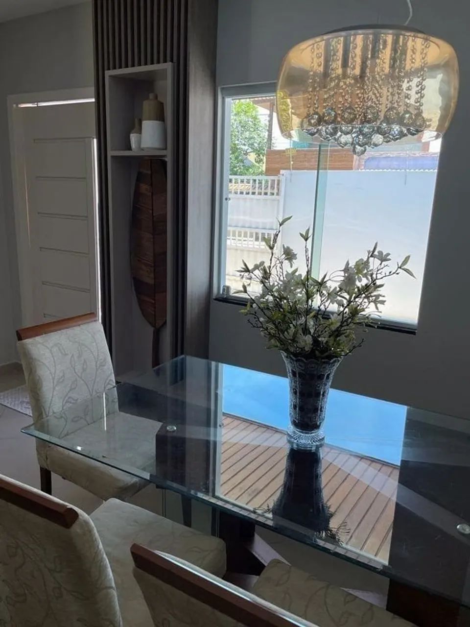 Casa Reformada à Venda  2 Quartos (1 Suíte), Modulados, Som Ambiente e Iluminação Automati