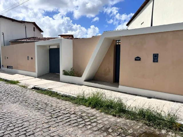 Oportunidade Imperdível! Casa à Venda no Centro de Macaíba - Excelente Localização!