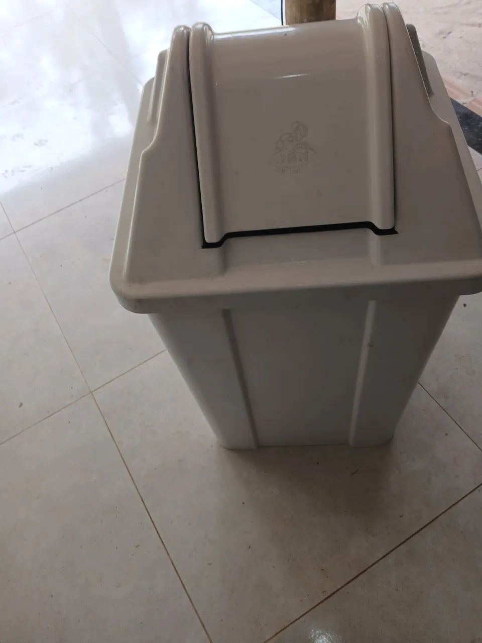 Cesto de lixo/Lixeira64706226733185123