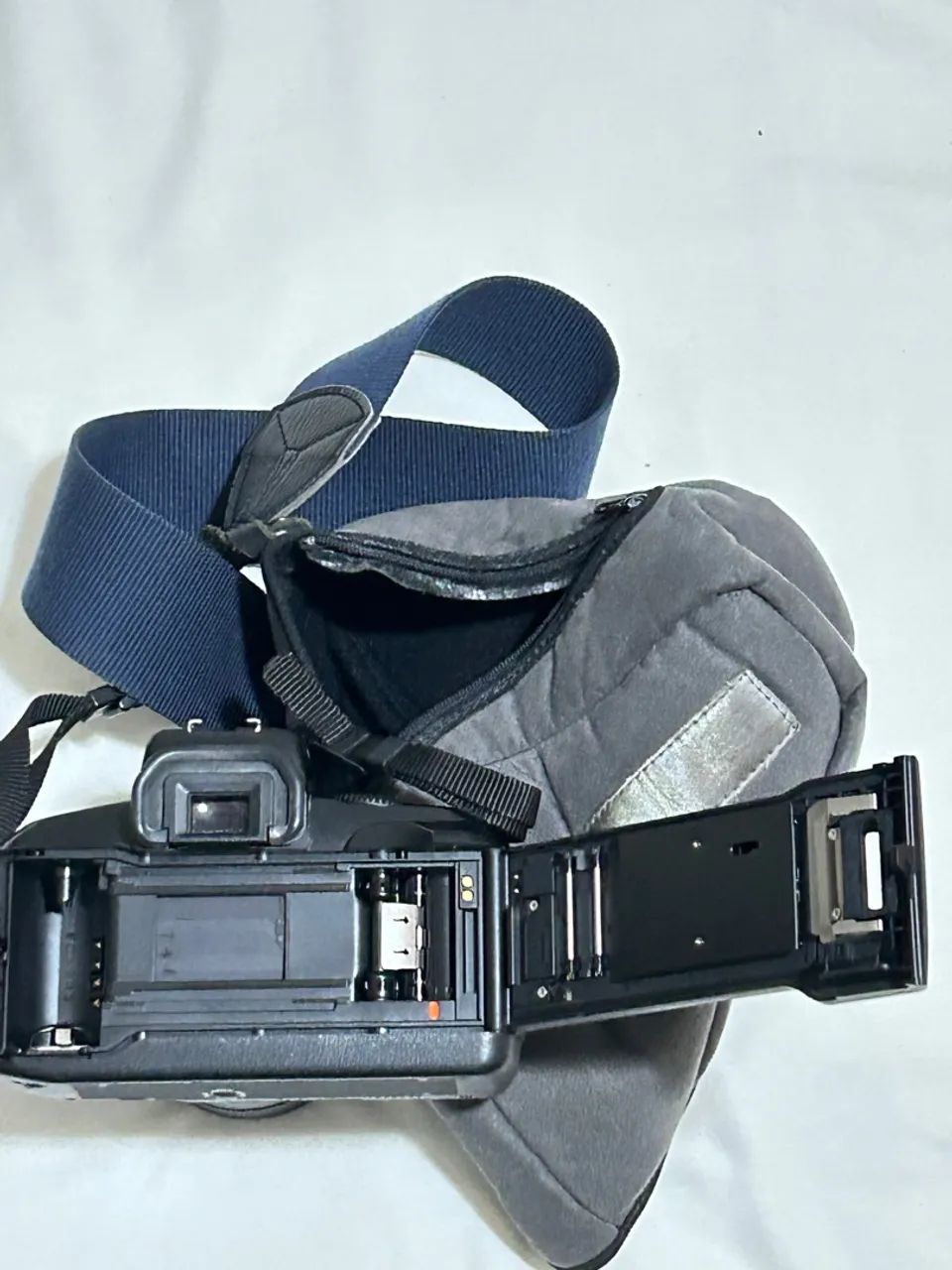 Câmera analógica Canon EOS 750QD com Lente - Câmeras e Filmadoras