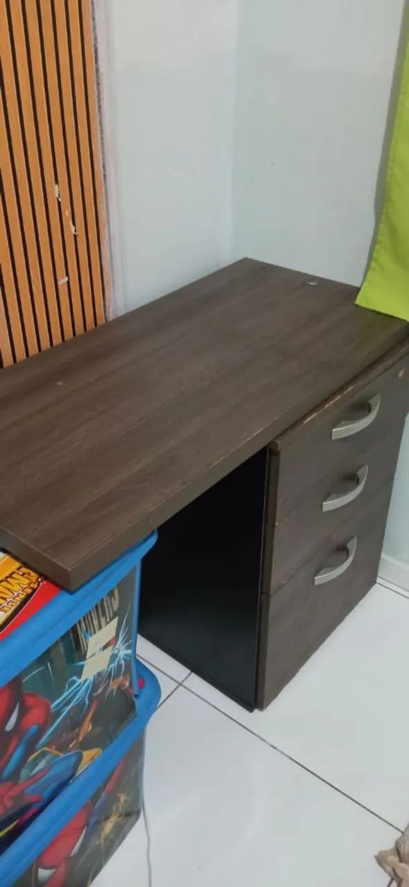 Mesa em L 150x60 + mesa auxiliar com 3 gaveteiros Veneza65060624258435123