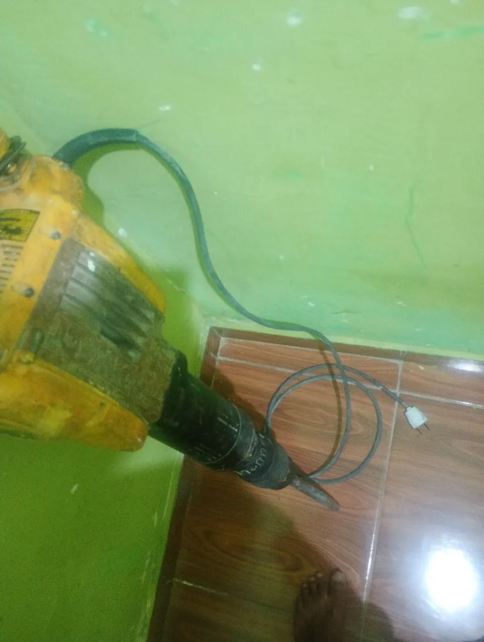 Martelo Demolidor Profissional - Potência e Eficiência