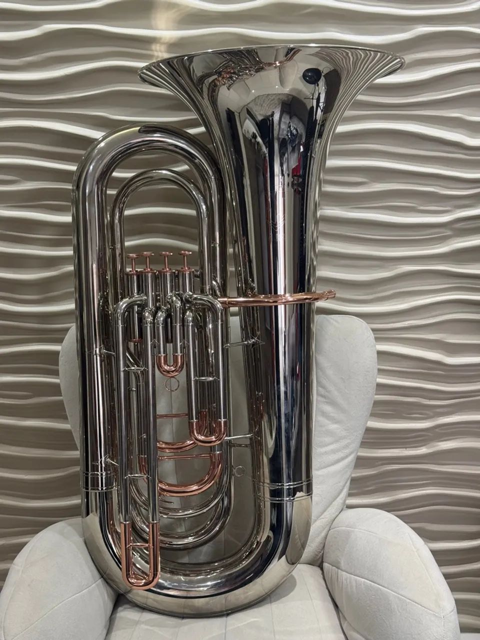 Tuba MJ81  personalizada nova sem uso mesma tuba J981 - Foto 4