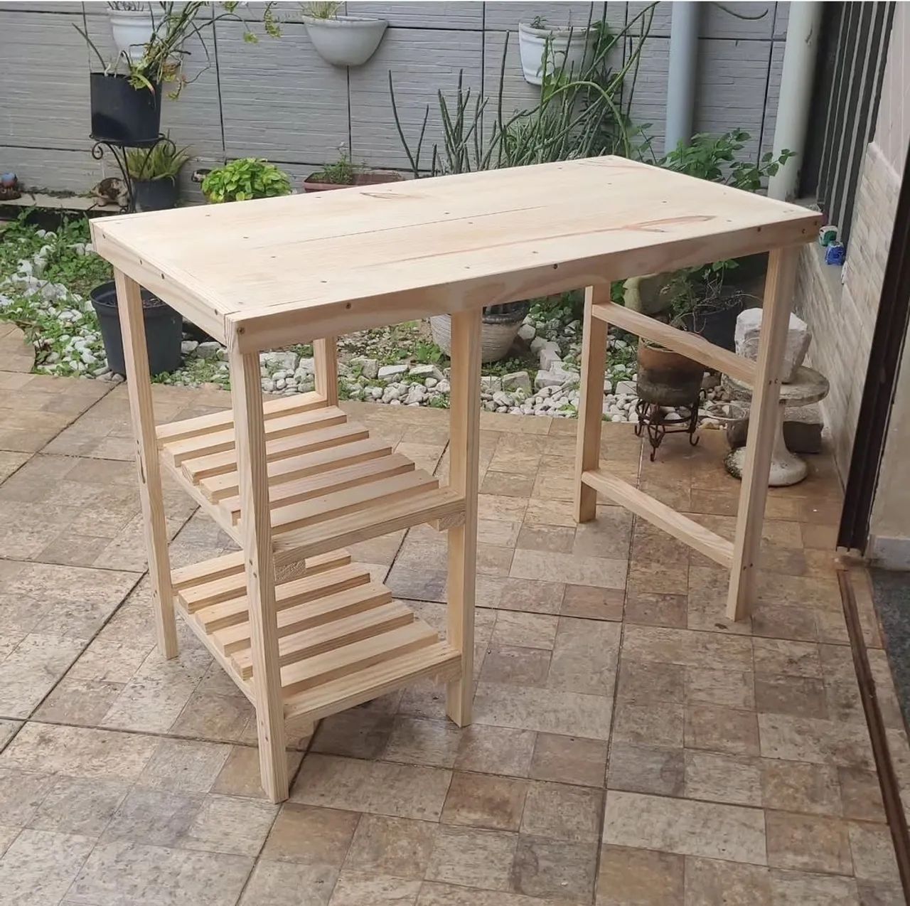 Pine Desk 1.00x0.50 with Lower Shelves
