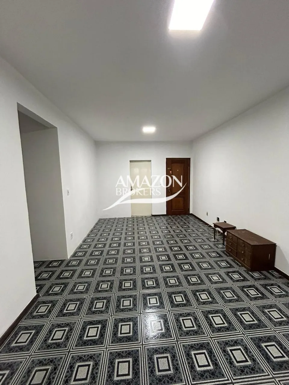 Cond. Parque Imperial - 84 m2 - 02 quartos - 01 vaga - AP no Parque 10 - Vendo