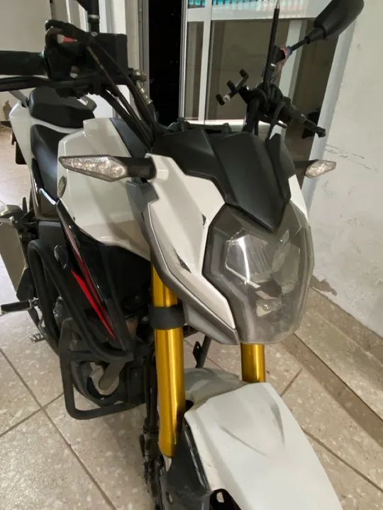 Motocicleta Branca em Ótimo Estado - Foto 5