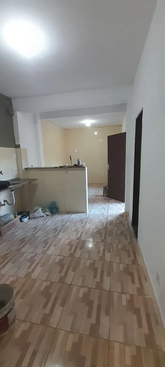 Alugo casa 2/4