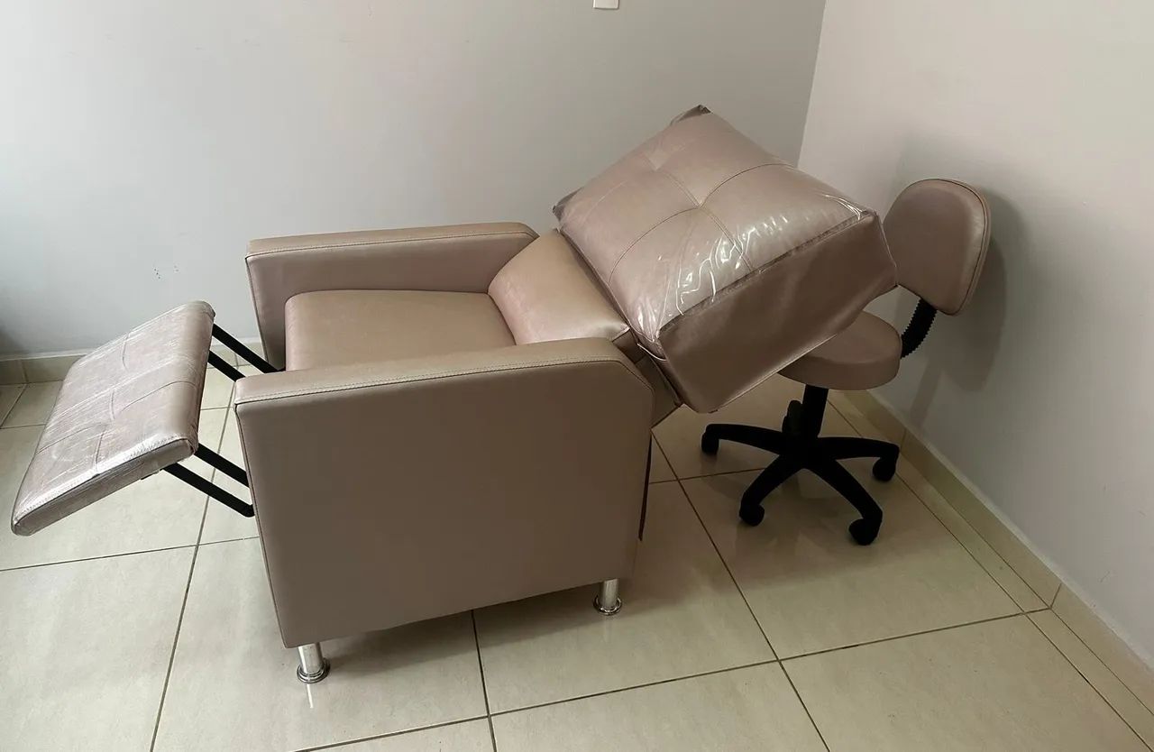 Poltrona reclinável para extensão de cílios 