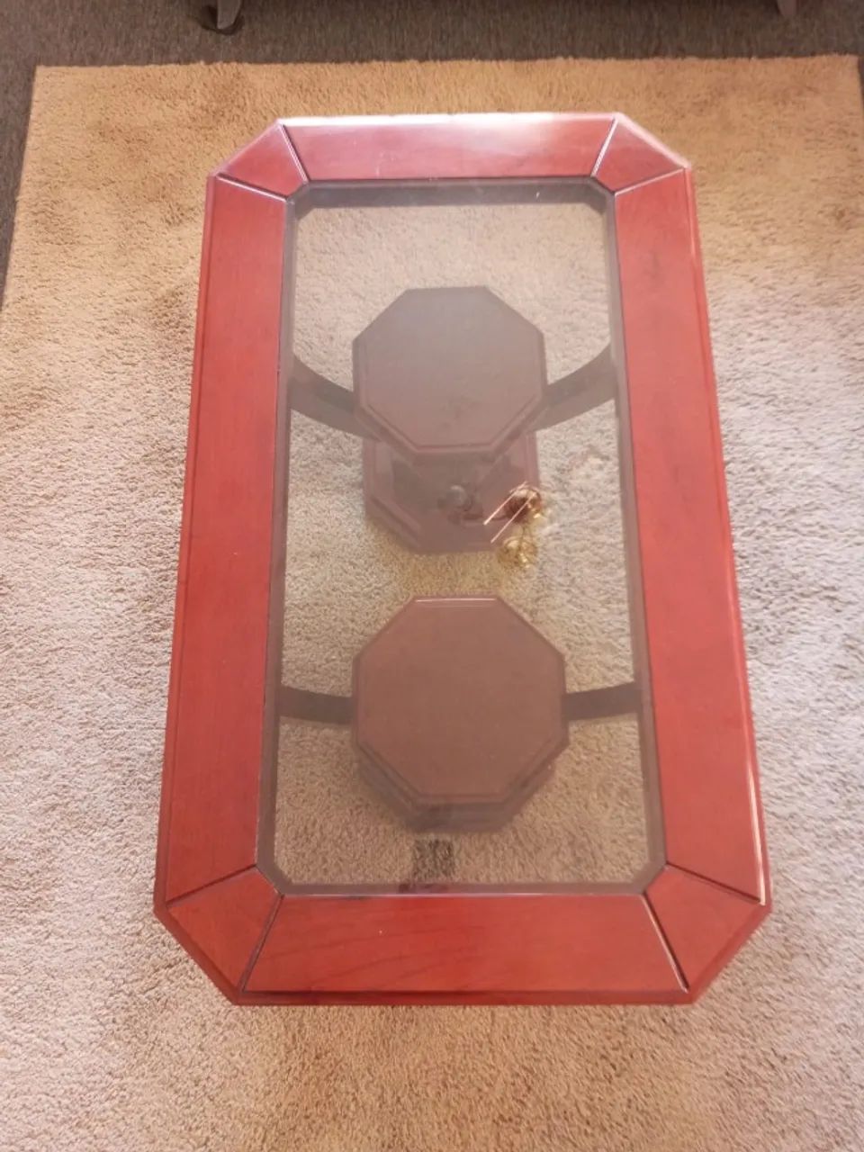mesa de centro madeira com vidro ( nao trocamos )