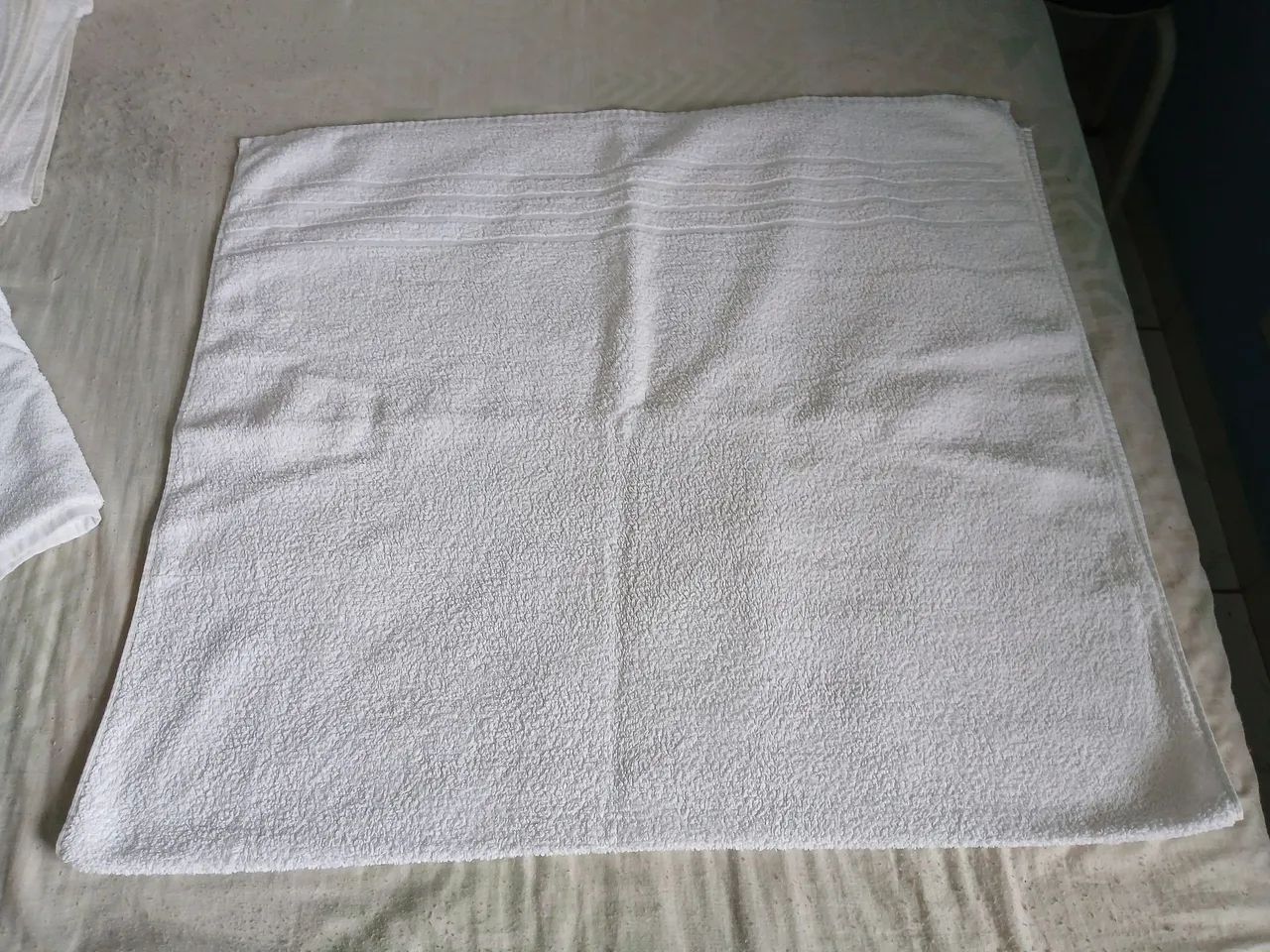 Toalha  banho  branca  - Foto 4
