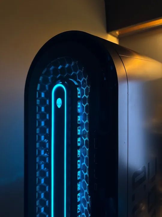 Desktop Alienware Aurora R15 I9 13th 32gb 2x 1tb SSD M2 Rtx4070ti