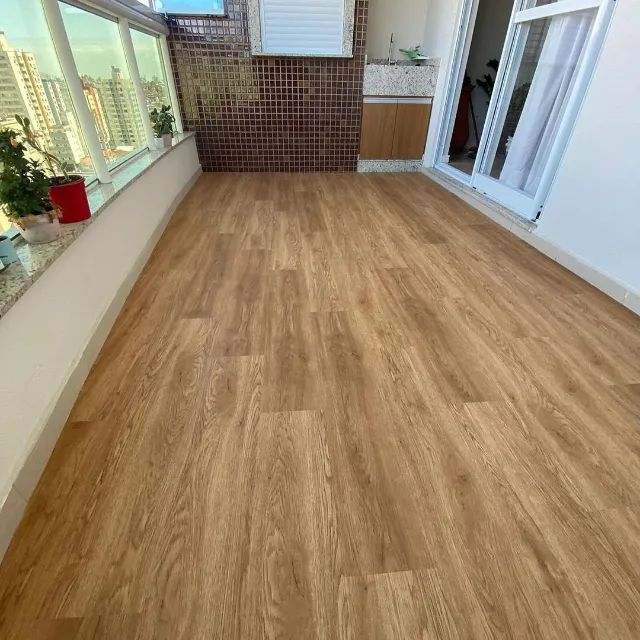 Faço instalação de Piso Vinílico 01 