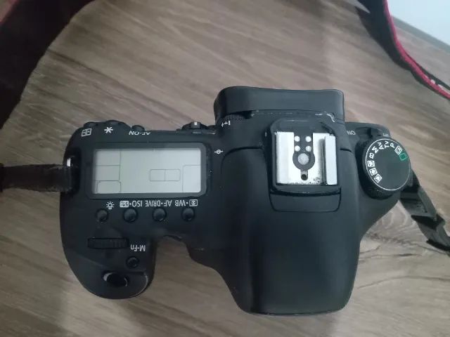 Máquina fotográfica Canon EOS 7D - Foto 3