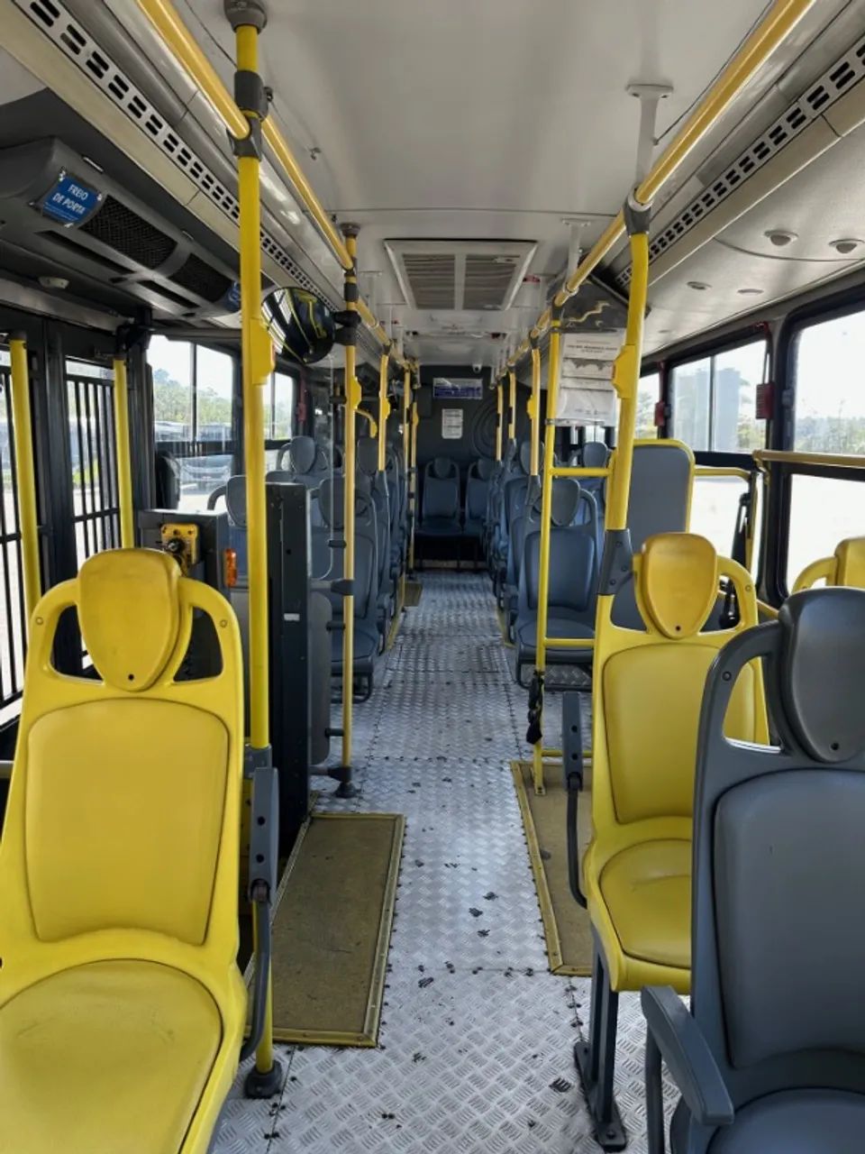 ONIBUS URBANO MERCEDES BENZ OF 1724 CARROCERIA CAIO 2017 COM AR  - Foto 10