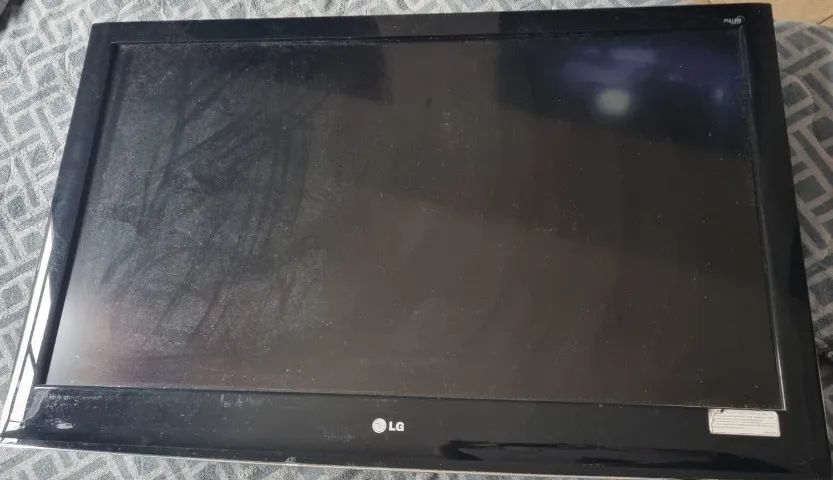 Smart TV LG LCD 42" Full HD com defeito