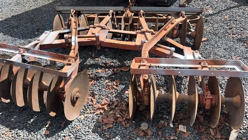 Grade Niveladora 24 Discos. Vende ou aluga.