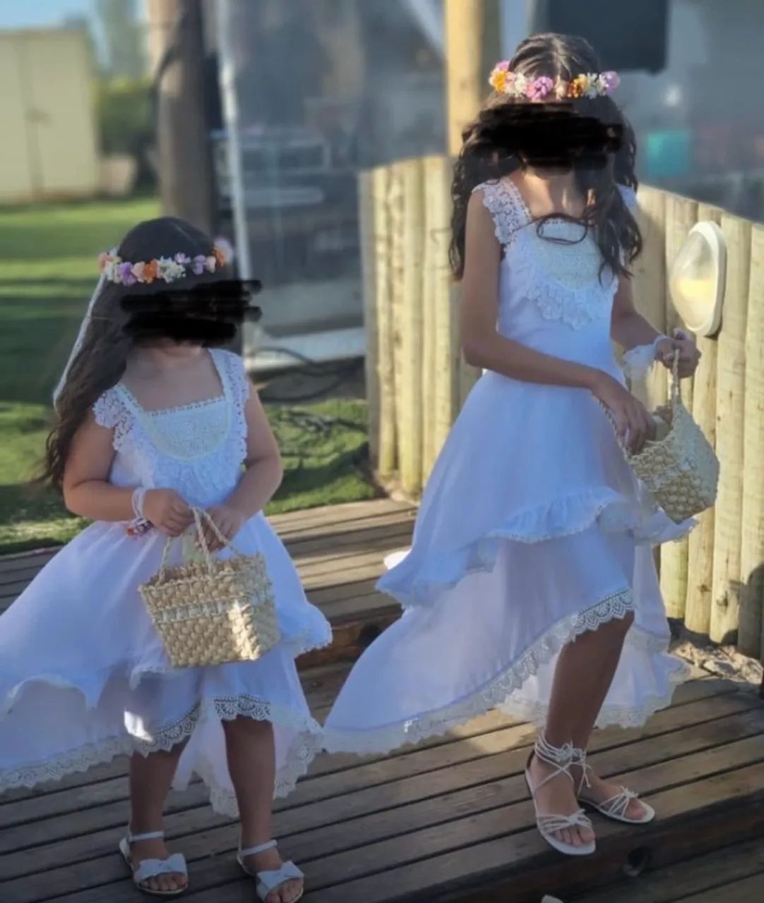 Dois vestidos de daminha de casamento 