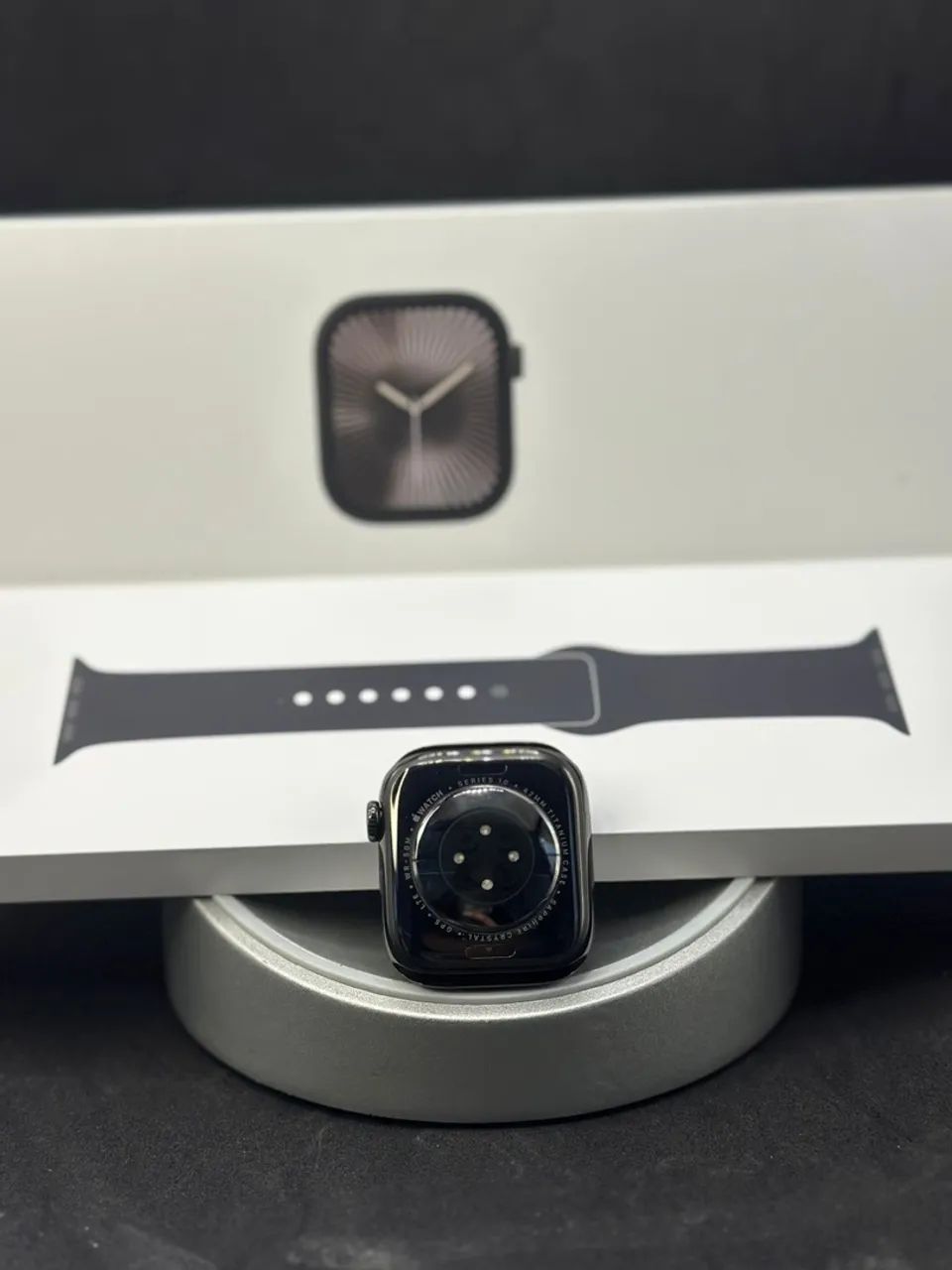 Apple Watch Series 10 + Cellular 42MM Titanium Black  - Foto 3
