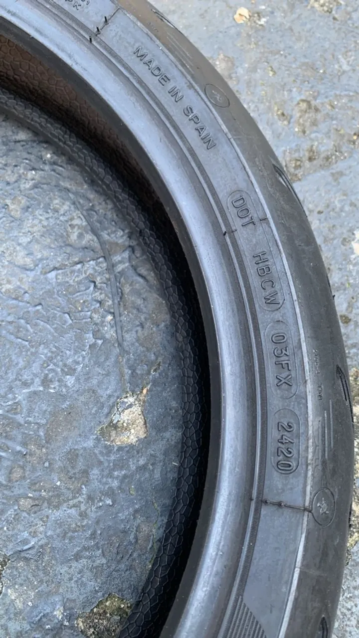 Pneu moto usado Michelin Road 5 120/70-17