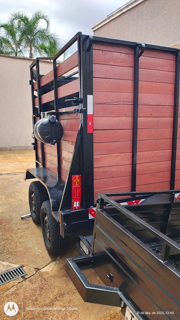Treiler carretinha transportes de animais  - Foto 2