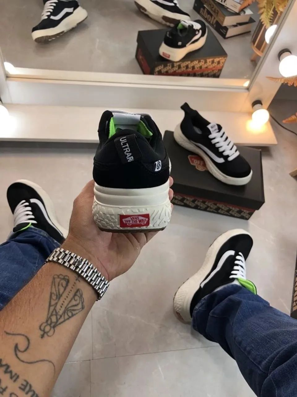 Tênis Ultrarange Preto Branco - Foto 4