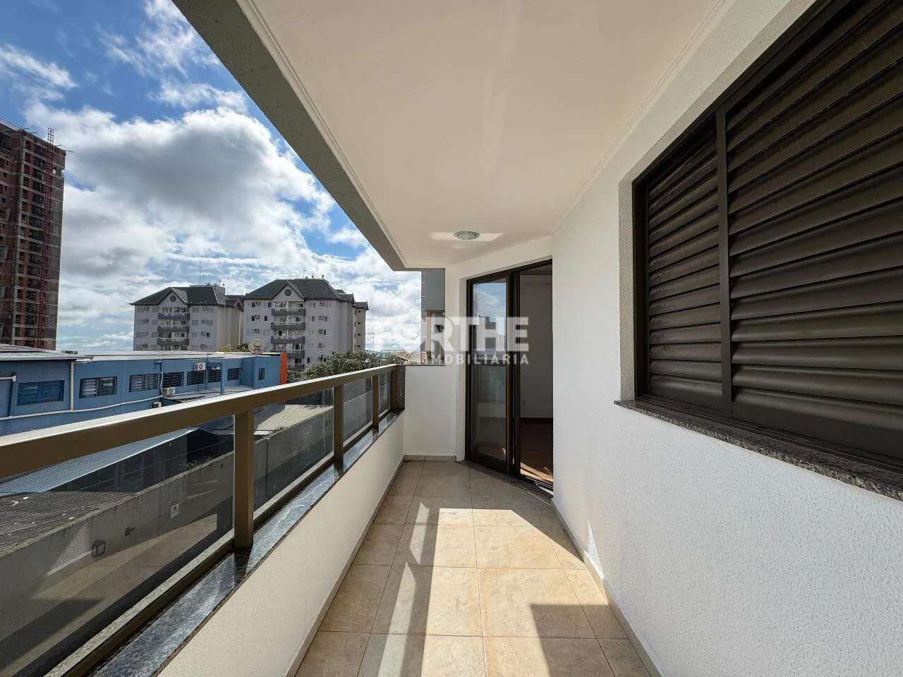 Apartamento à venda, 3 quartos, 1 suíte, 2 vagas, Centro - Cascavel/PR