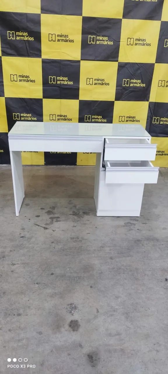 Mesa escritório 4 Gavetas + Tampo Vidro - Foto 2