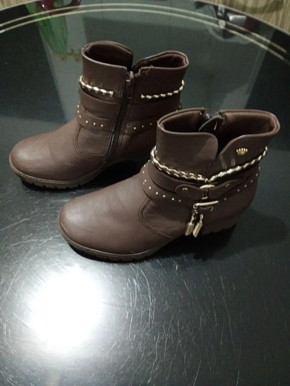 Bota 34
