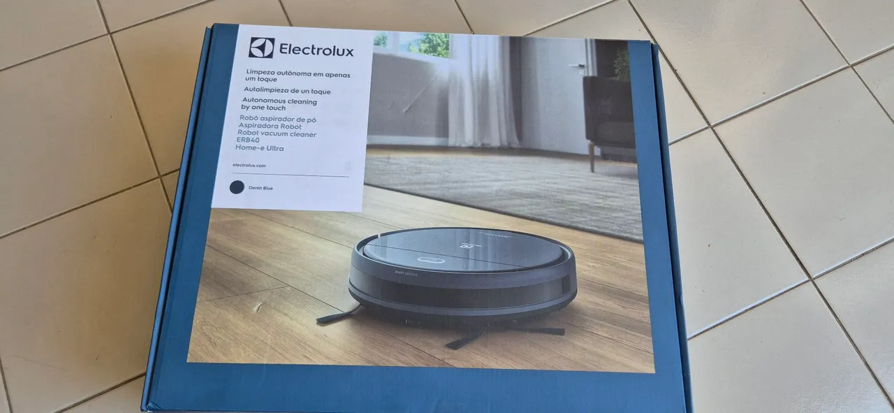 Robô Aspirador de Pó Electrolux Home-e Ultra ERB40