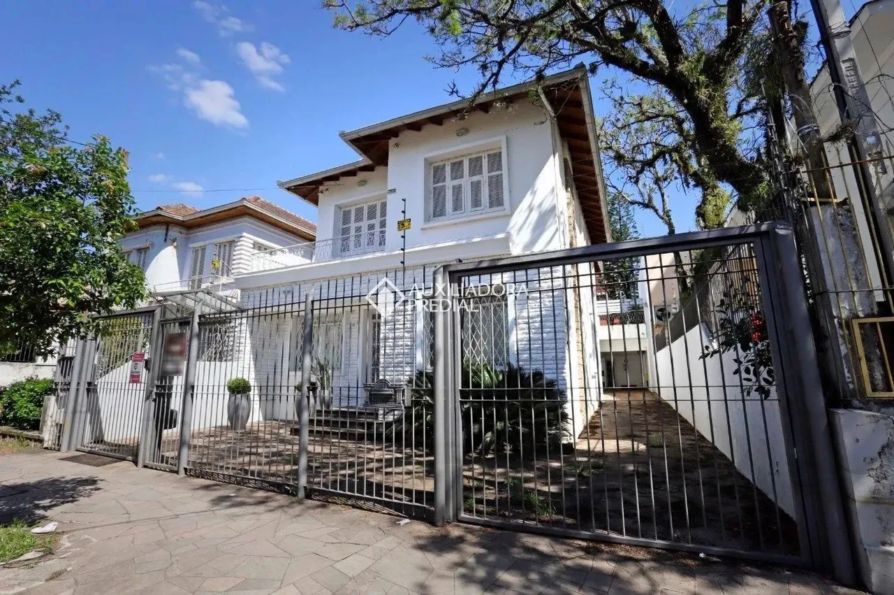 Casa residencial/comercial com 230m2 para locação no bairro Menino Deus